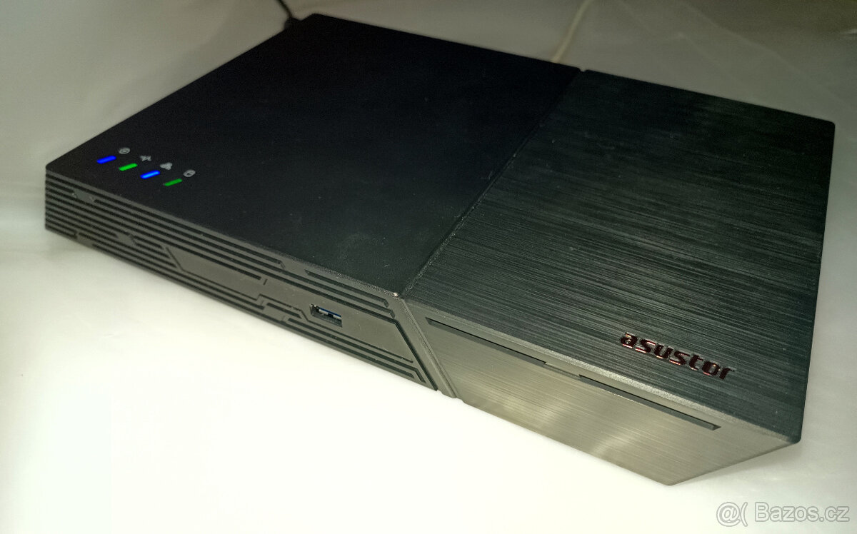 NAS Asustor Flashstor 12 Pro FS6712X 12x NVMe M.2 - 3