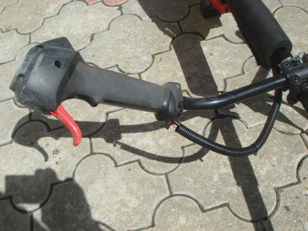 Křovinořez, sekačka, motorová kosa MTD 790 - 3