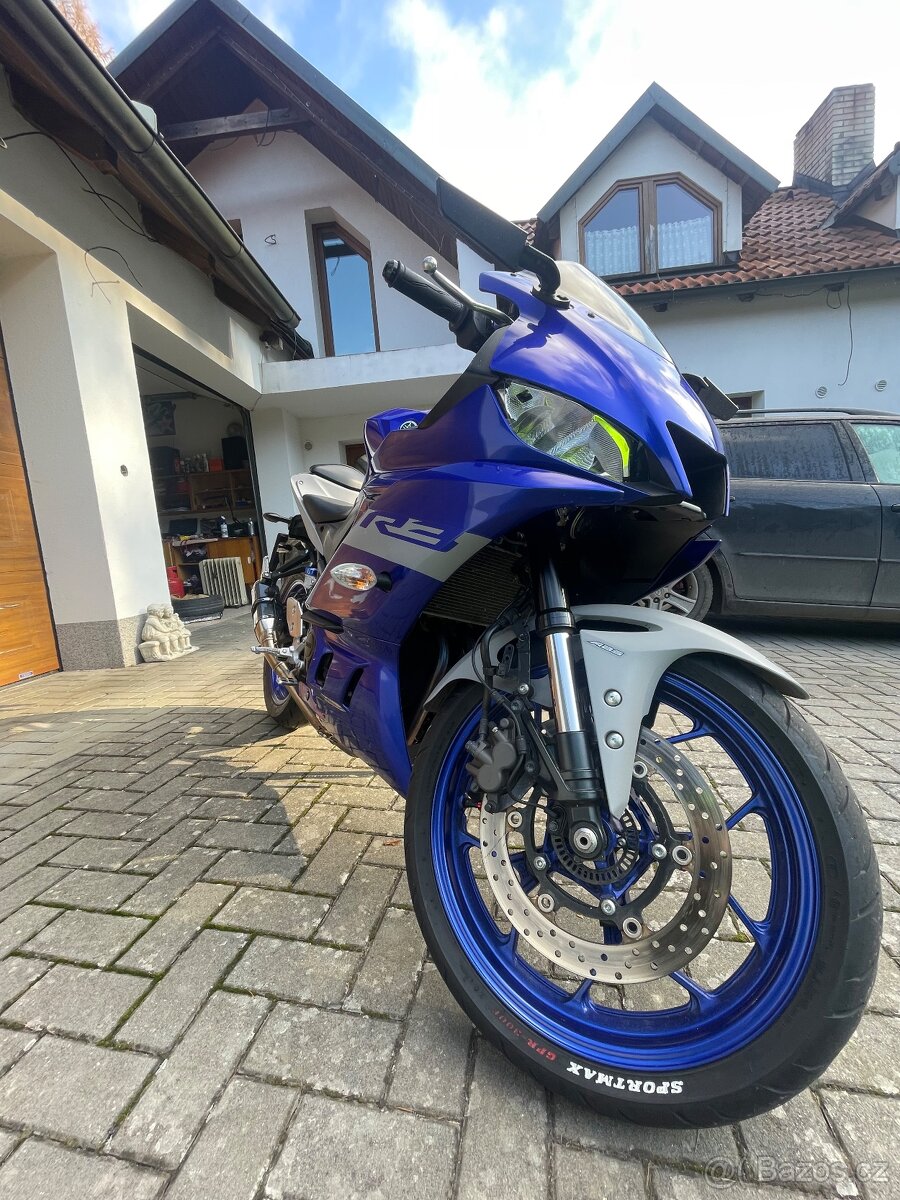 Yamaha r3 - 3