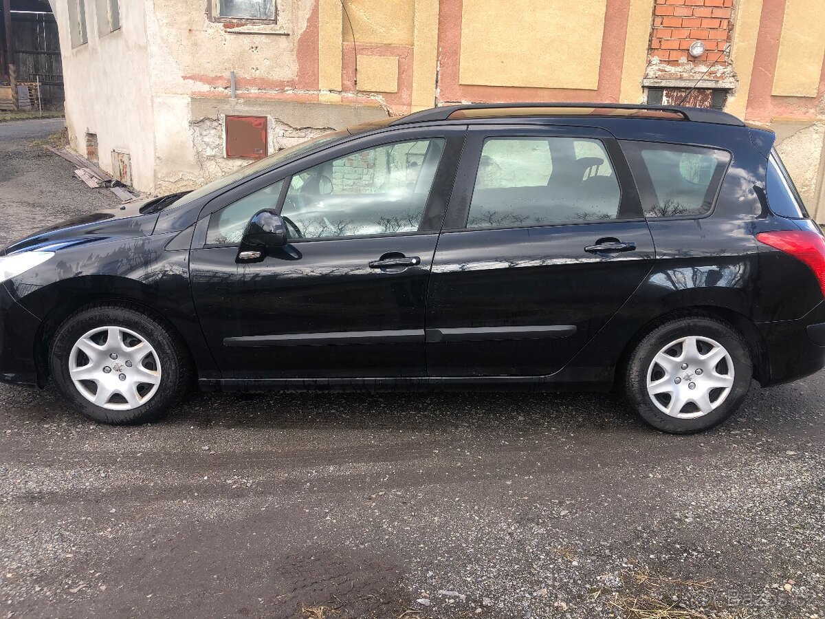 Peugeot 308, 1.4 16V Top stav - 3