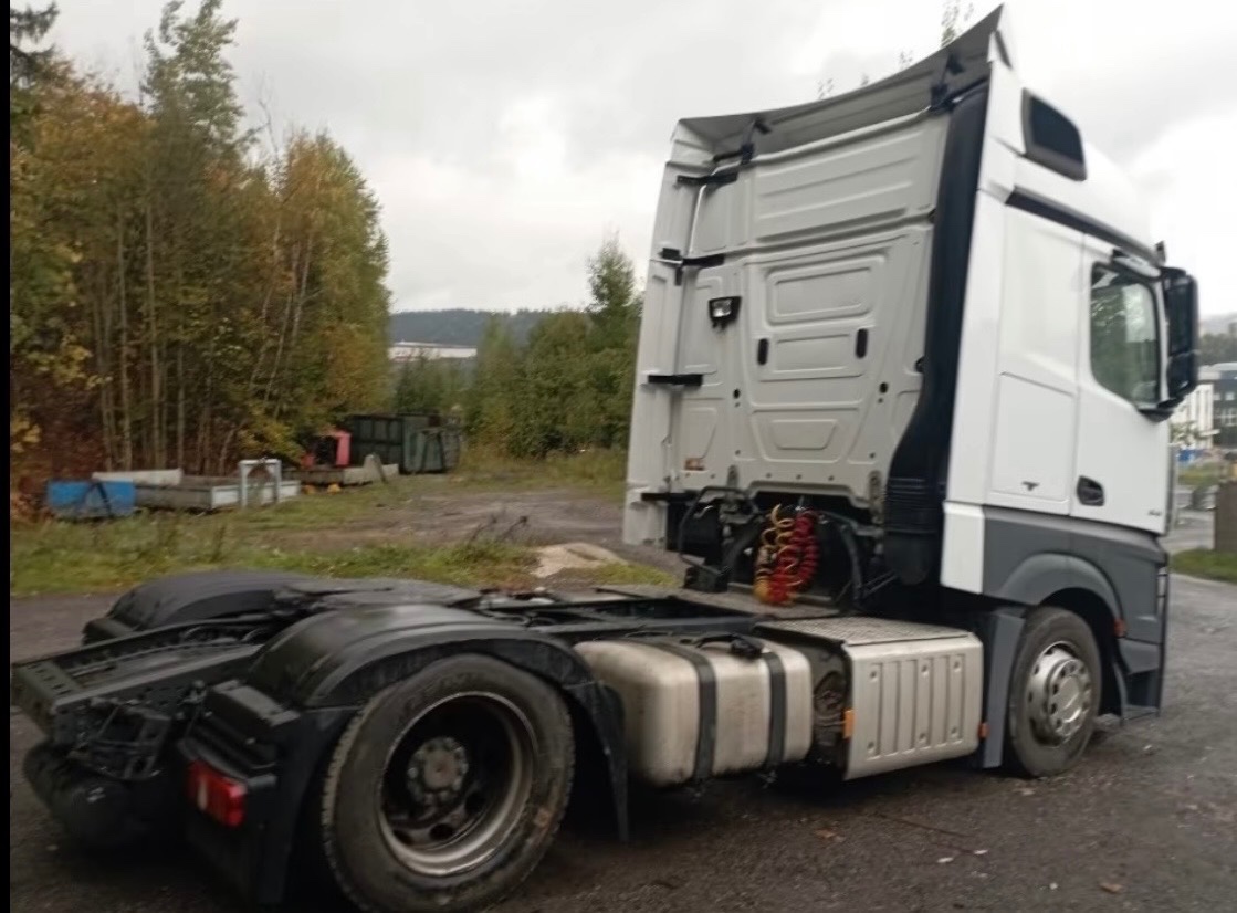 Mercedes Benz Actros 1845 lowdeck - 3