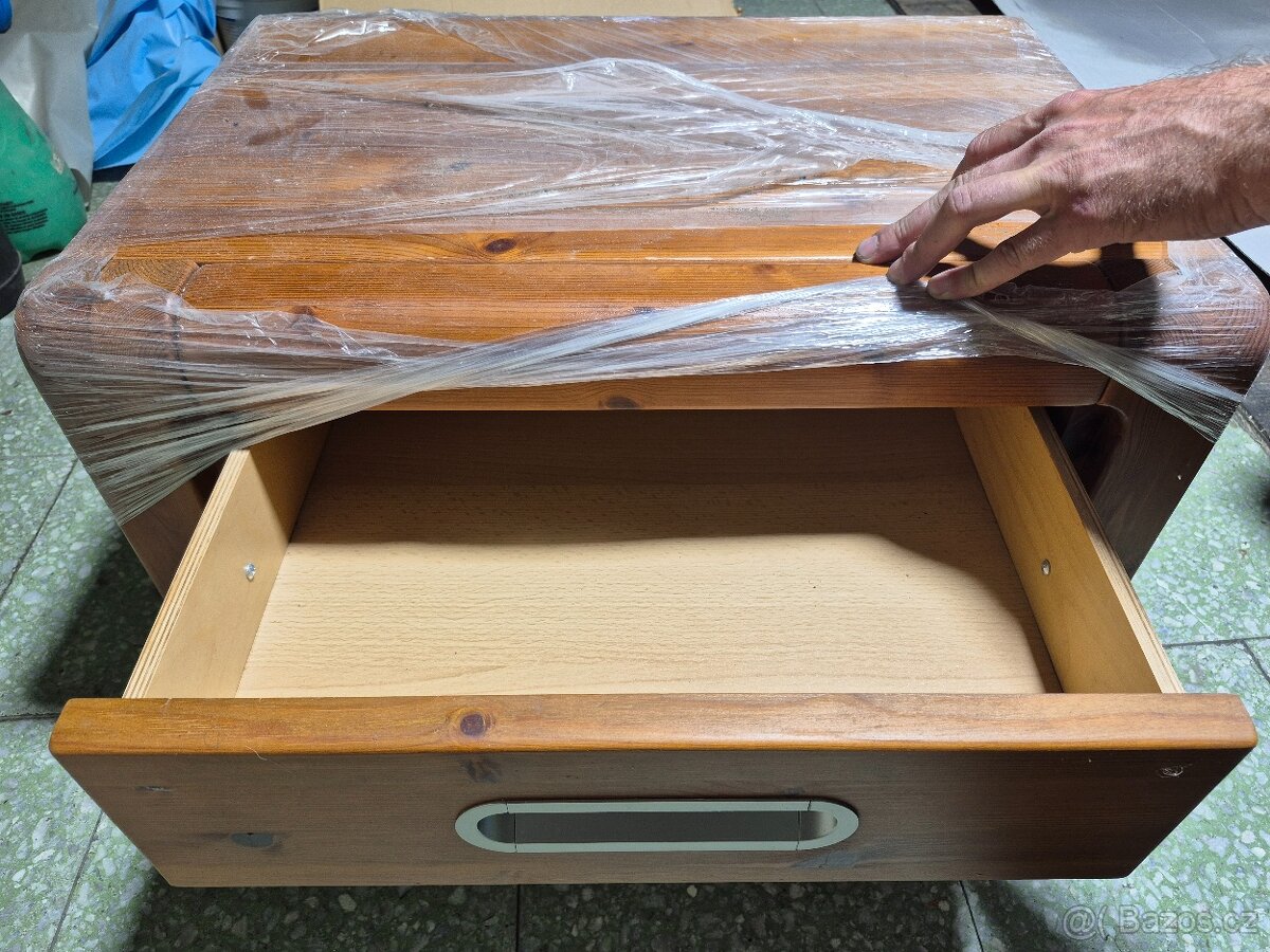 Noční stolky masiv - 3