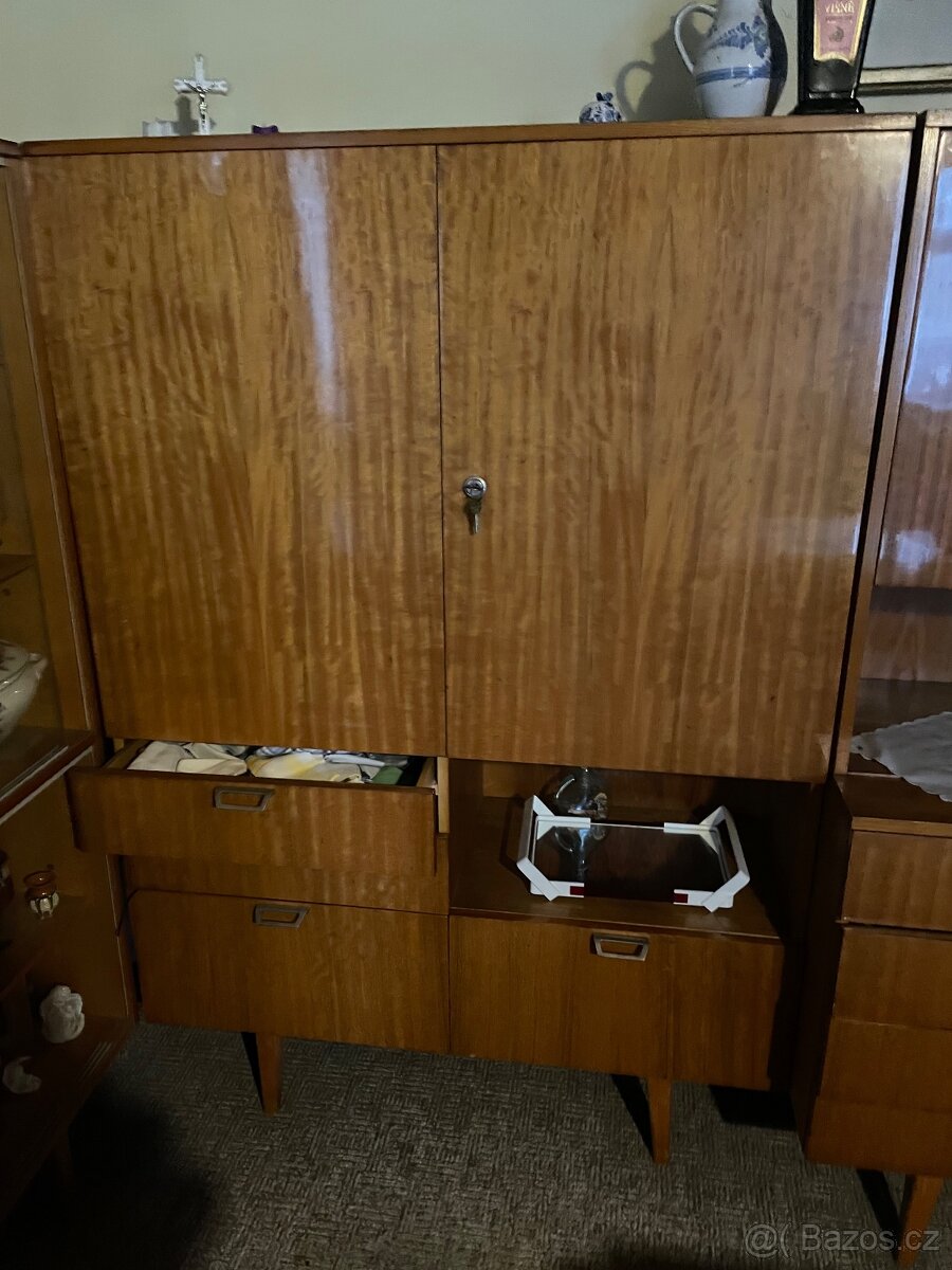 Retro nabytek vysoky lesk - 3