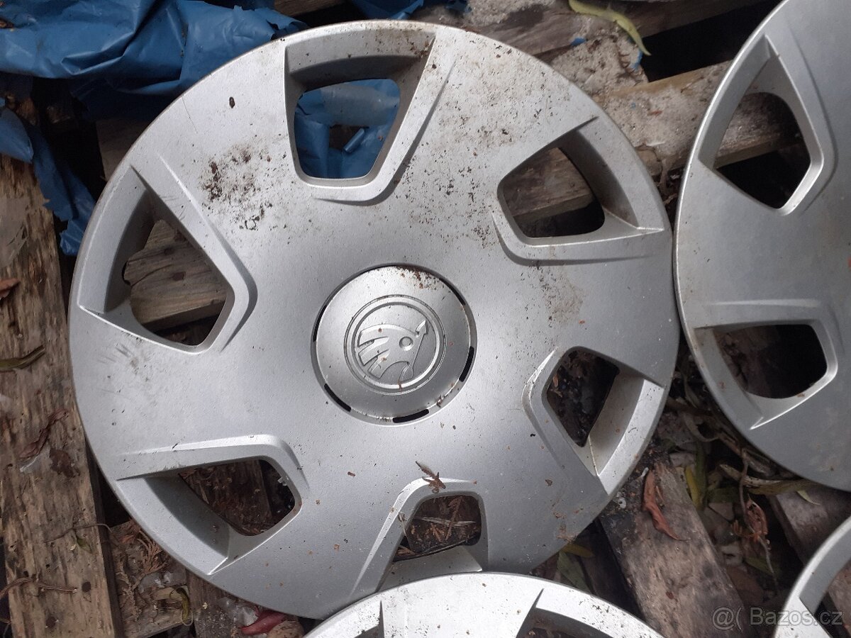 Poklice Škoda 15" originál - 3