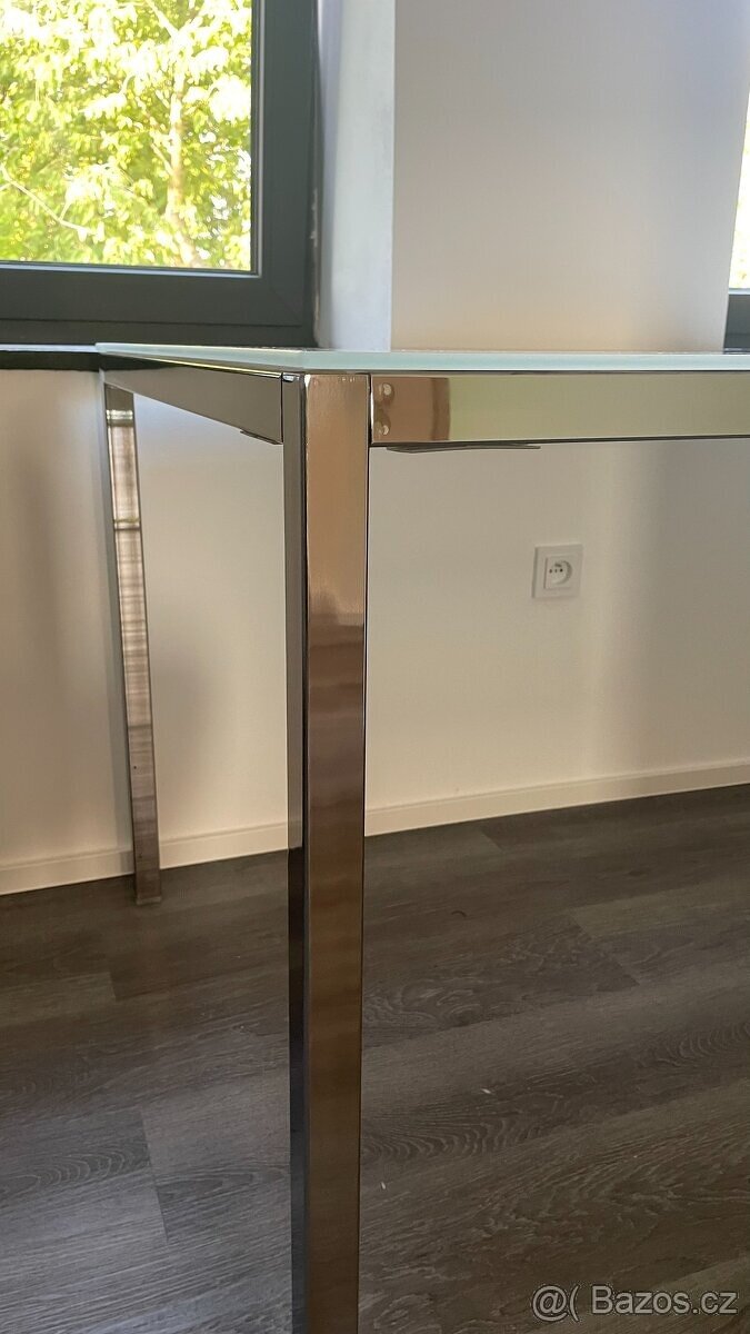 Skleněný stůl Ikea - 3