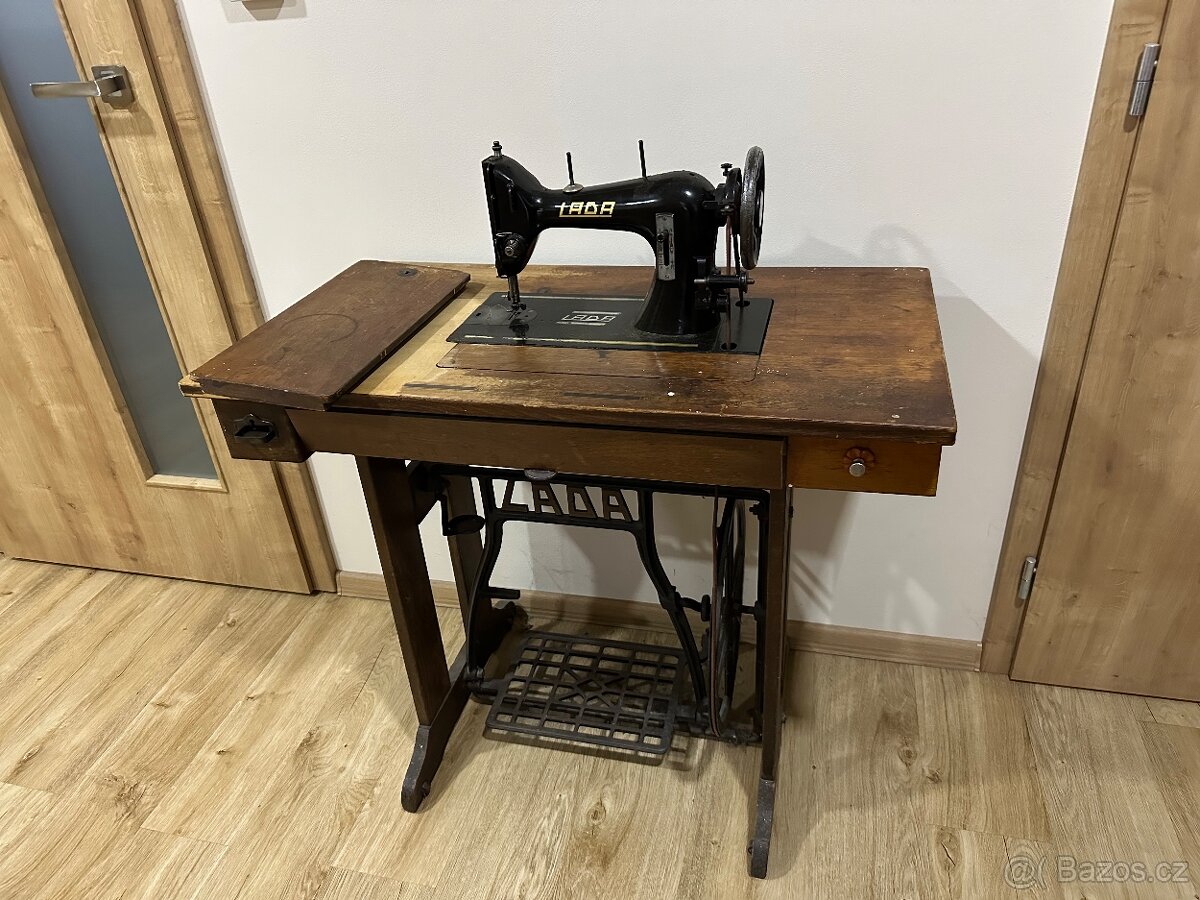 Šicí stroj Lada - 3