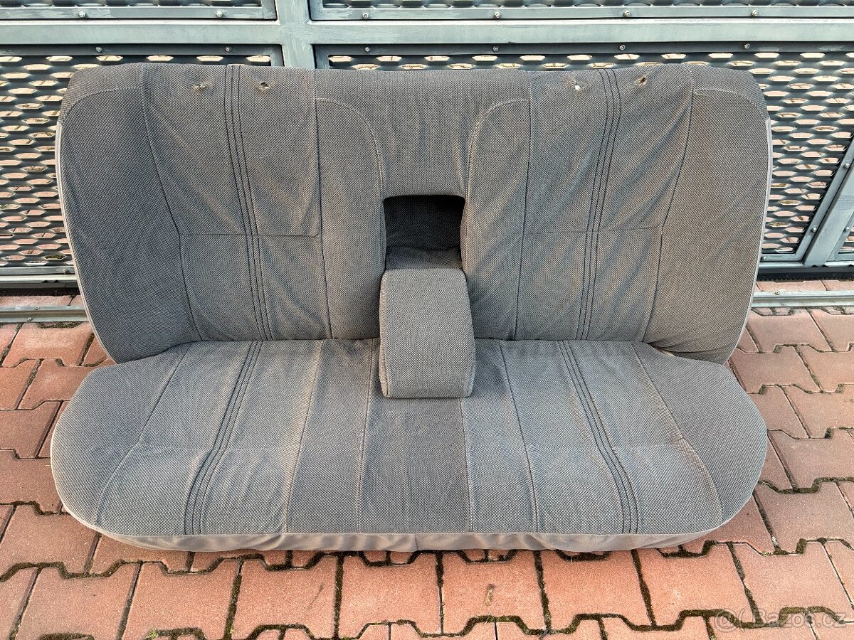 Ford Granada MK2 zadní sedačka - 3