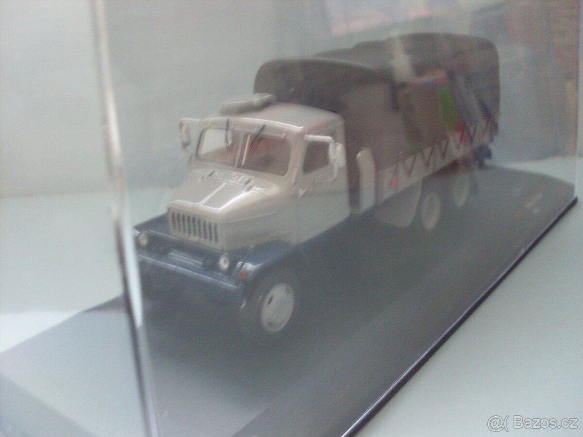 Model PRAGA V3S-valník s plachtou 1:43 - 3