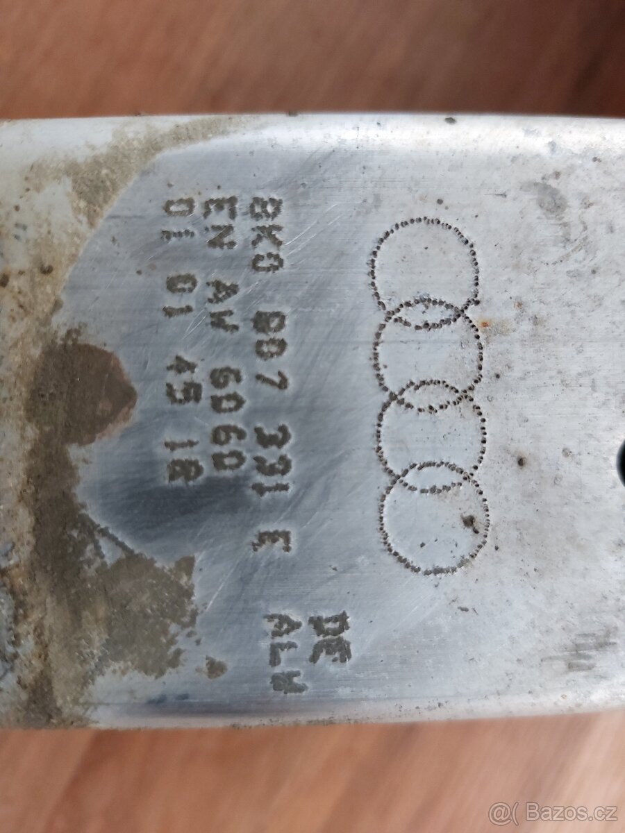 Vyztuha zadniho narazniku - AUDI A4 B8 Avant - 2012 - 3