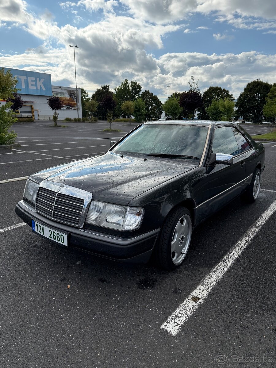Mercedes-Benz C124 Coupé - 3