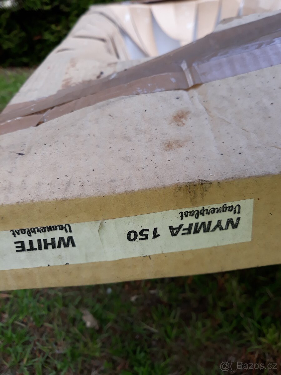 Laminátová vana se zástěnou - 3