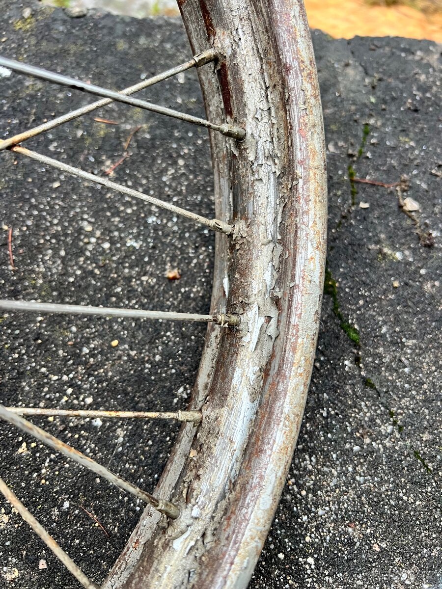 Jawa 550 přední kolo - 3