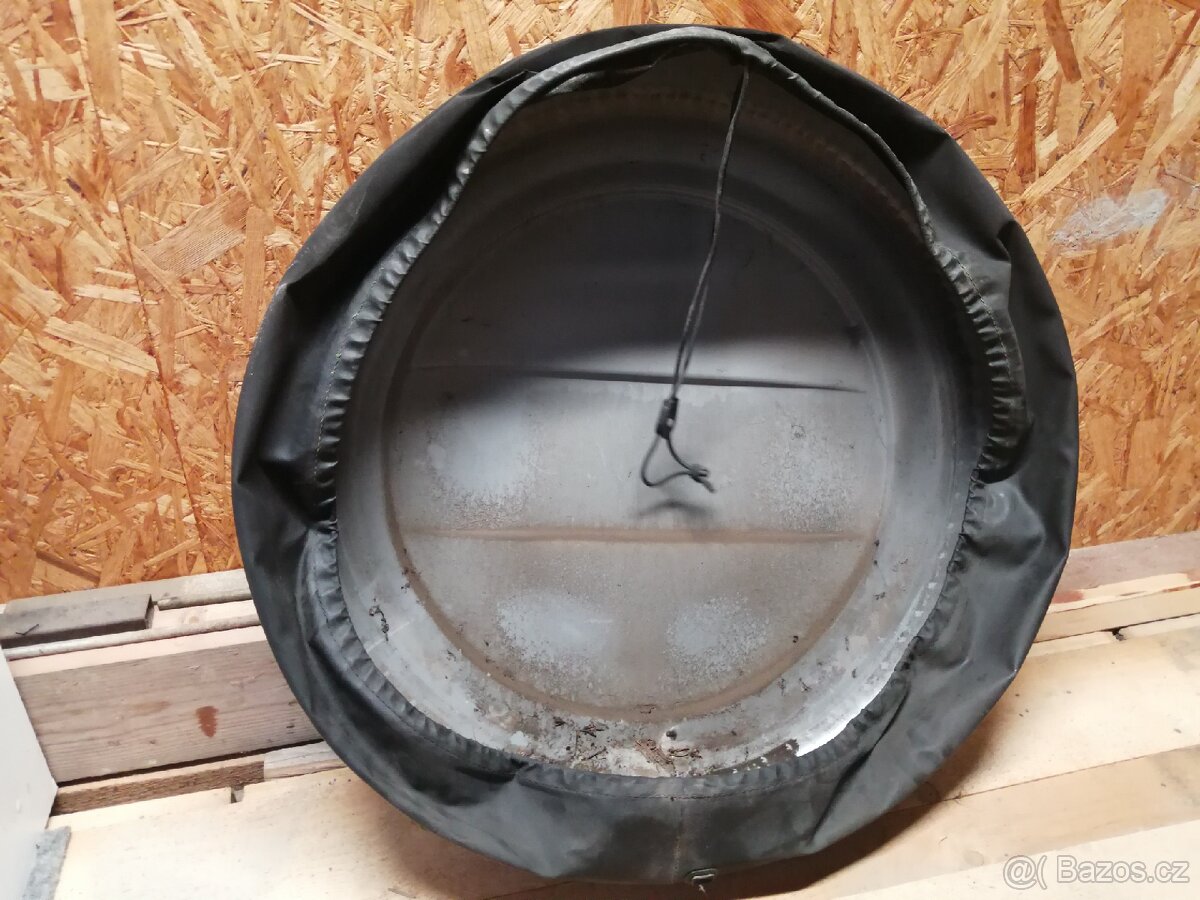 Kryt rezervního kola 4x4 - 3