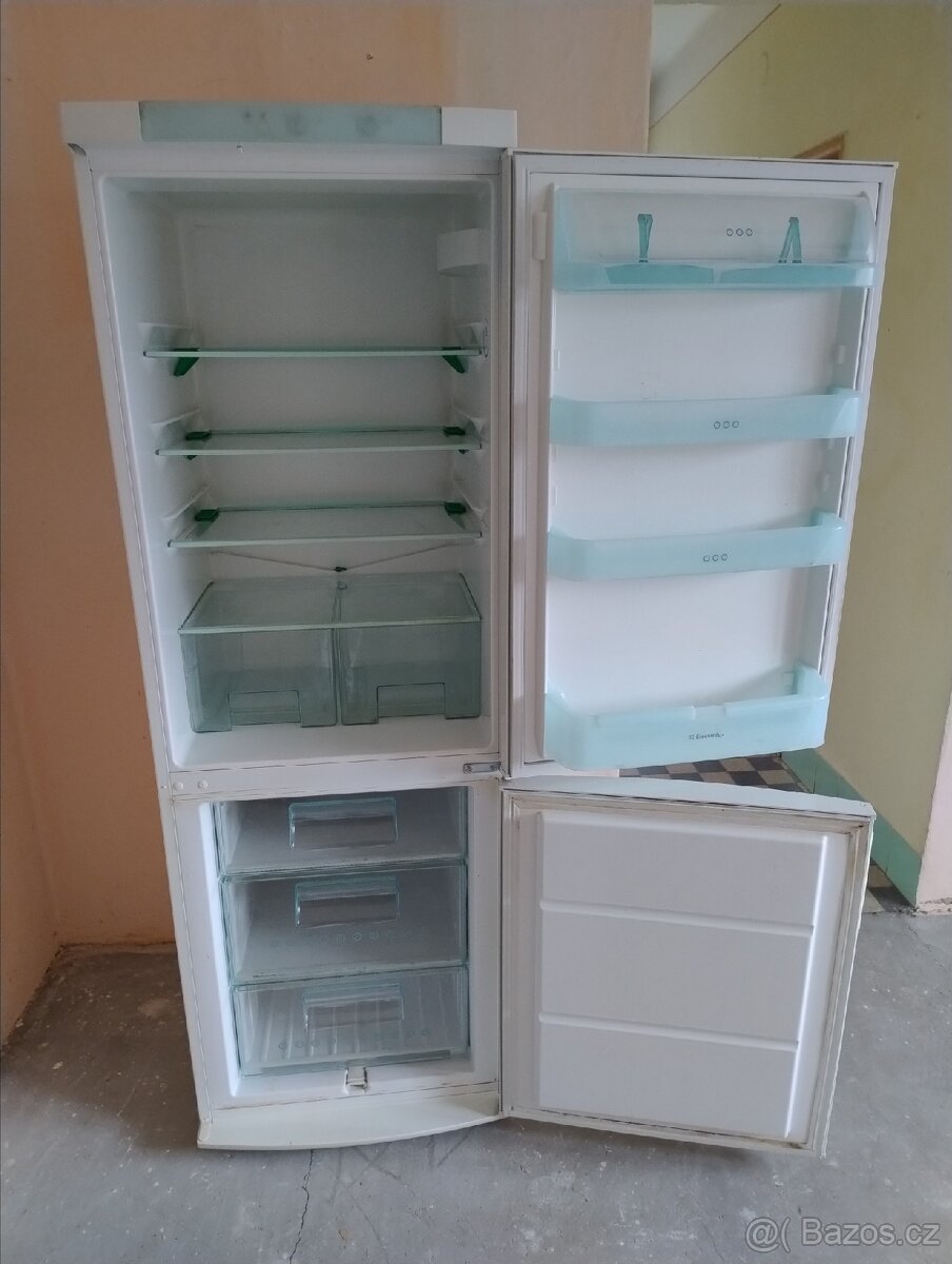 Lednice s mrazákem Electrolux - 3