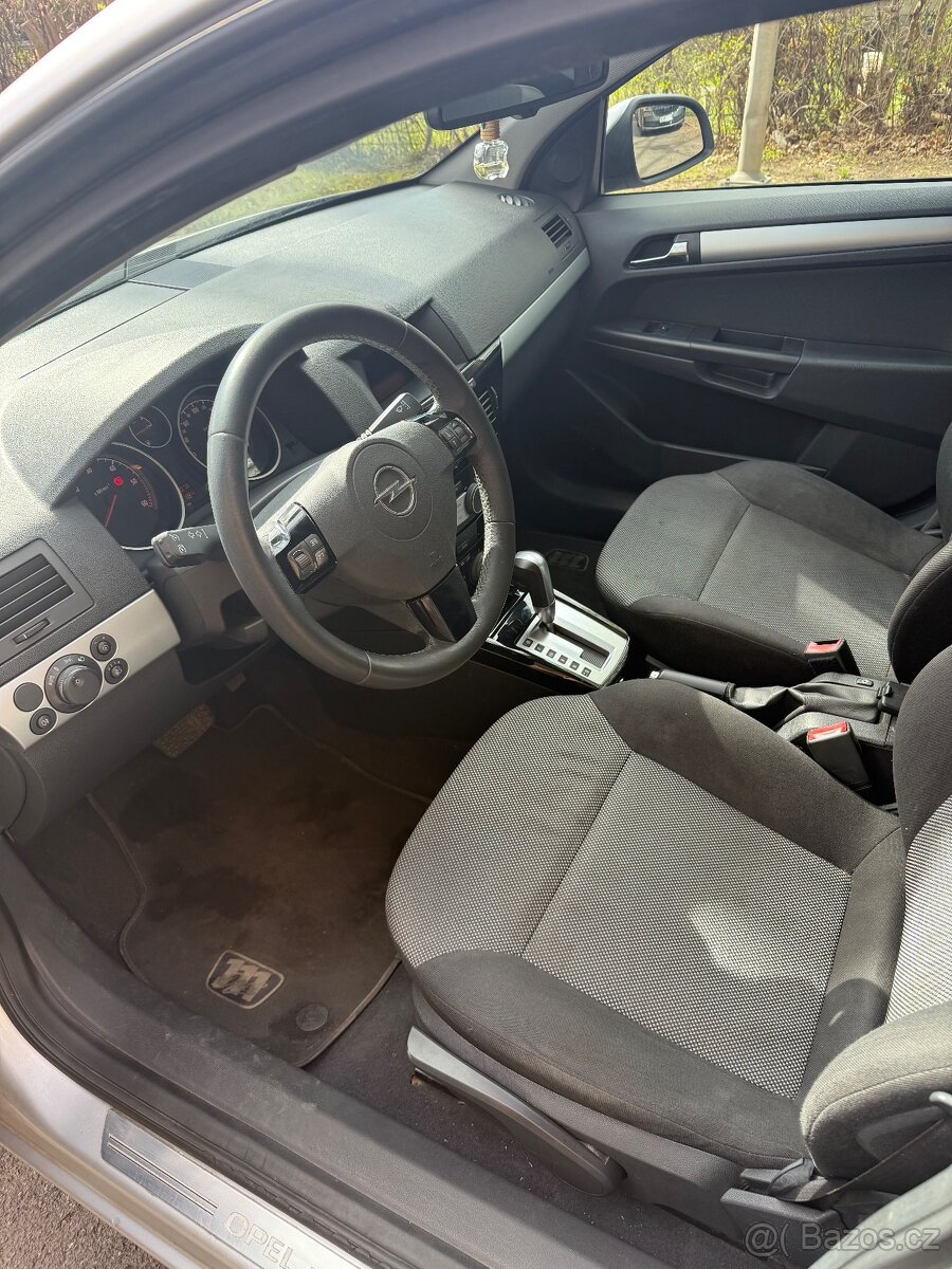 OPEL ASTRA 1.9CDTI CARAVAN - 3