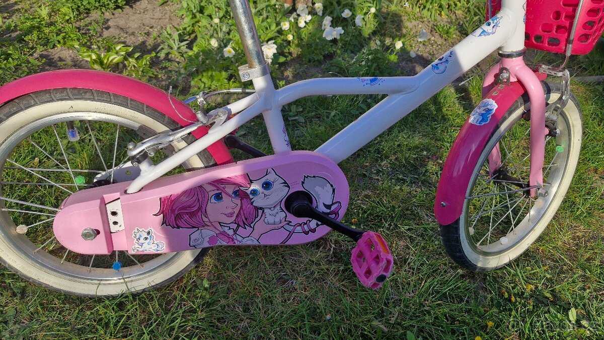 Dívčí kolo 16" - 3