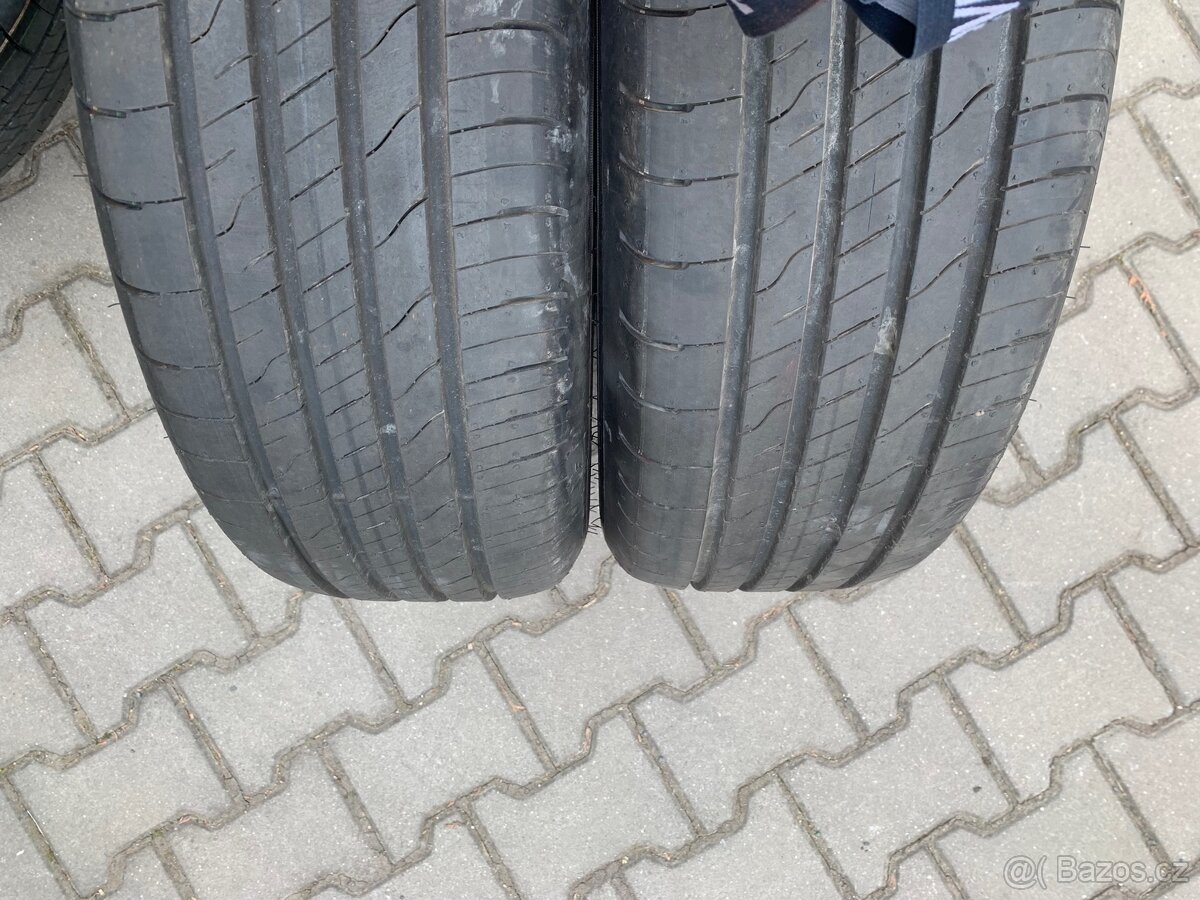 215/60/17 - 3