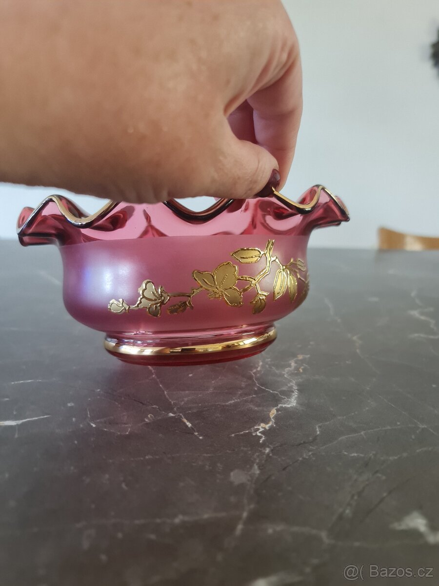 Krásná mísa z růžového skla - 3