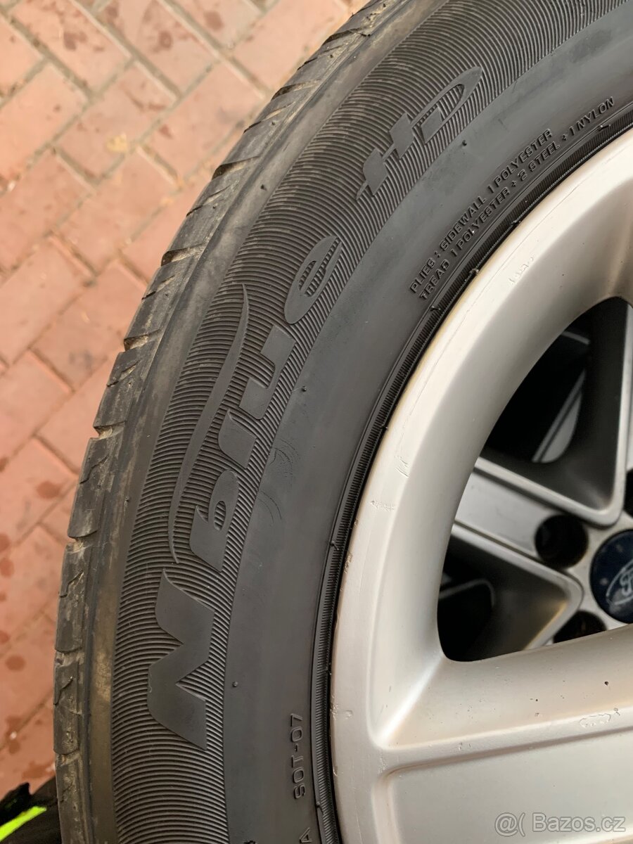 Kola Ford R16 pneu Nexen 205/55/16 - 3