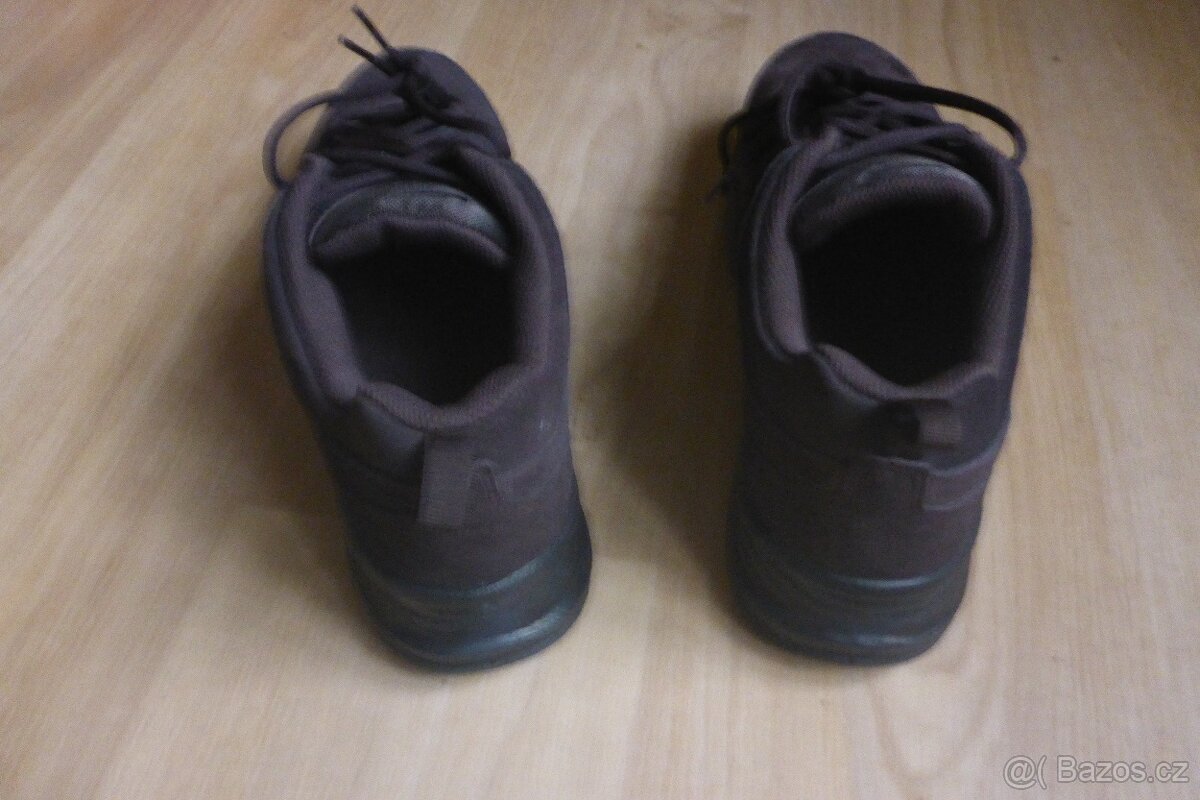 vycházkové boty Nike tmavohnědé - 3