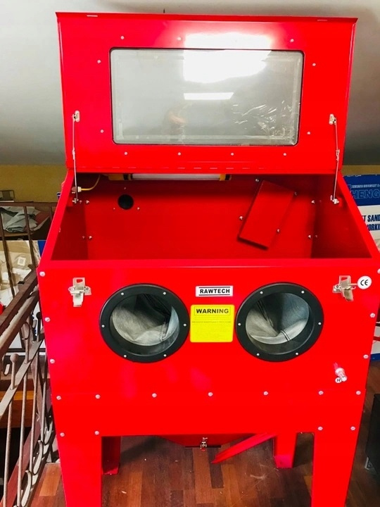 Pískovací kabina 220 l - 3