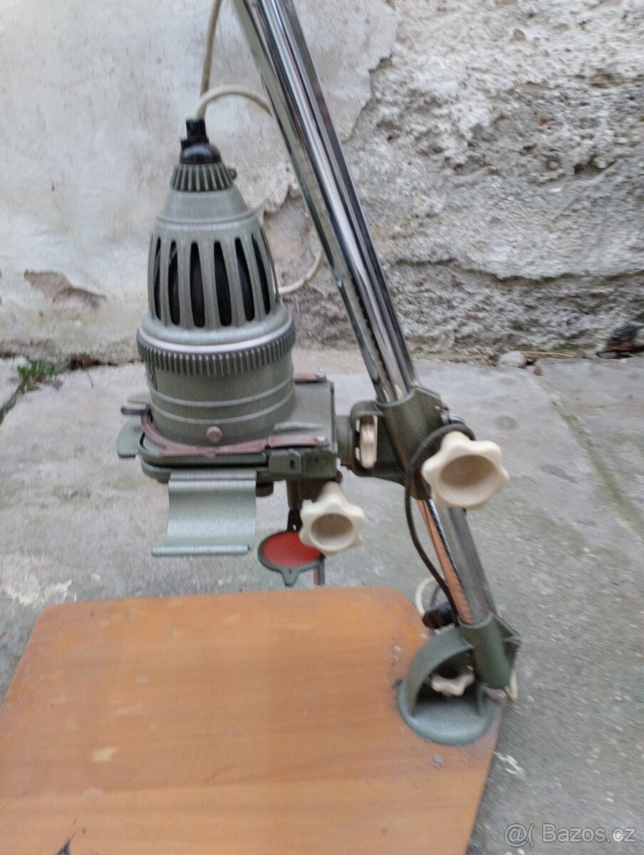 Zvětšovací přístroj - 3