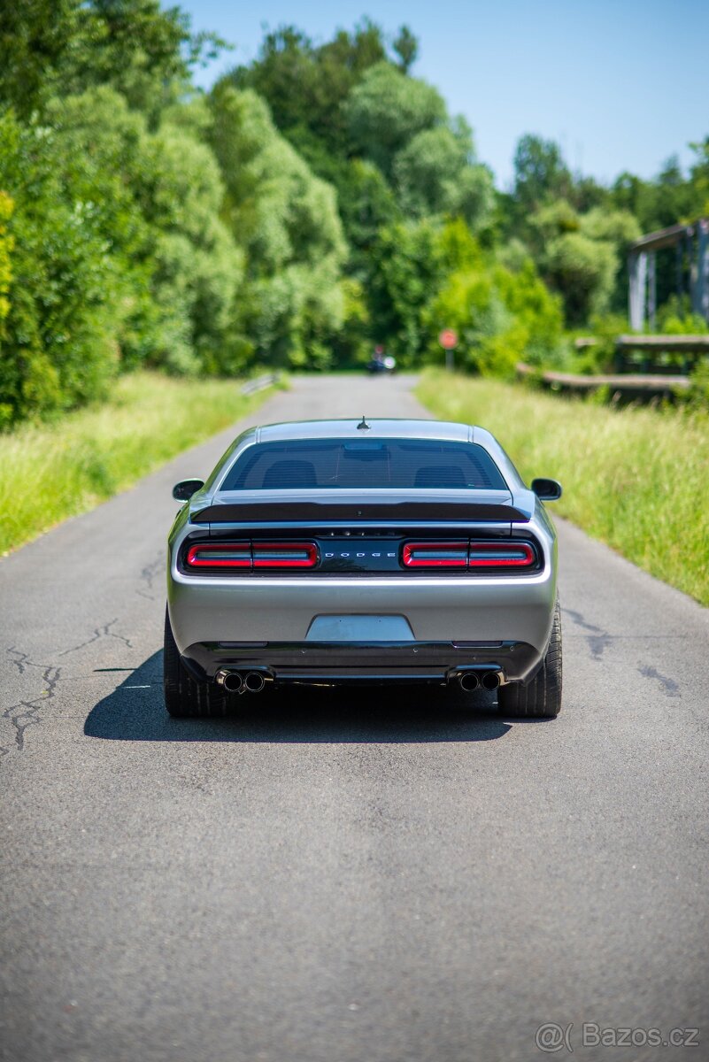 Dodge Challenger Hellcat - 3
