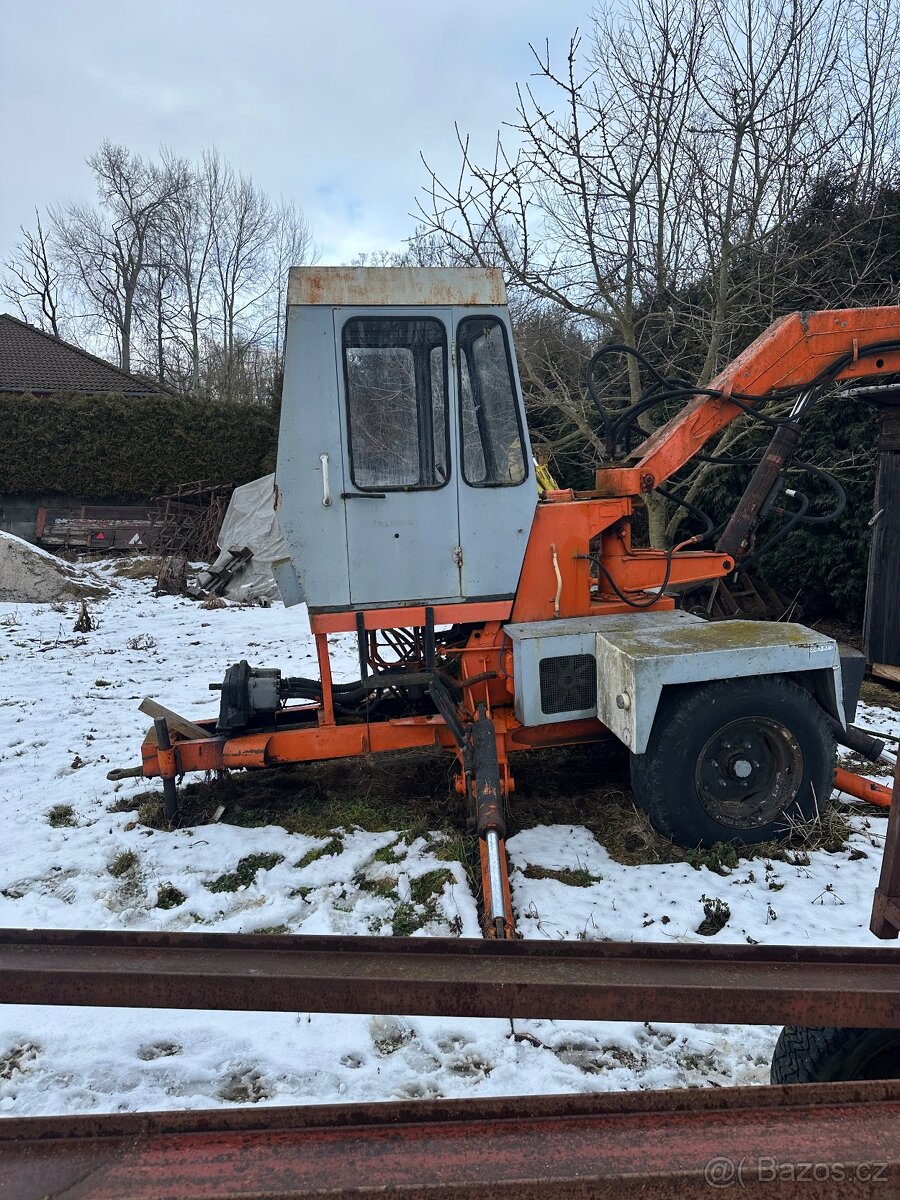 Nakladač Unhz 750 - 3