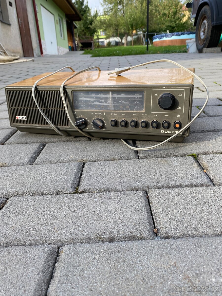 Retro rádio Tesla - 3