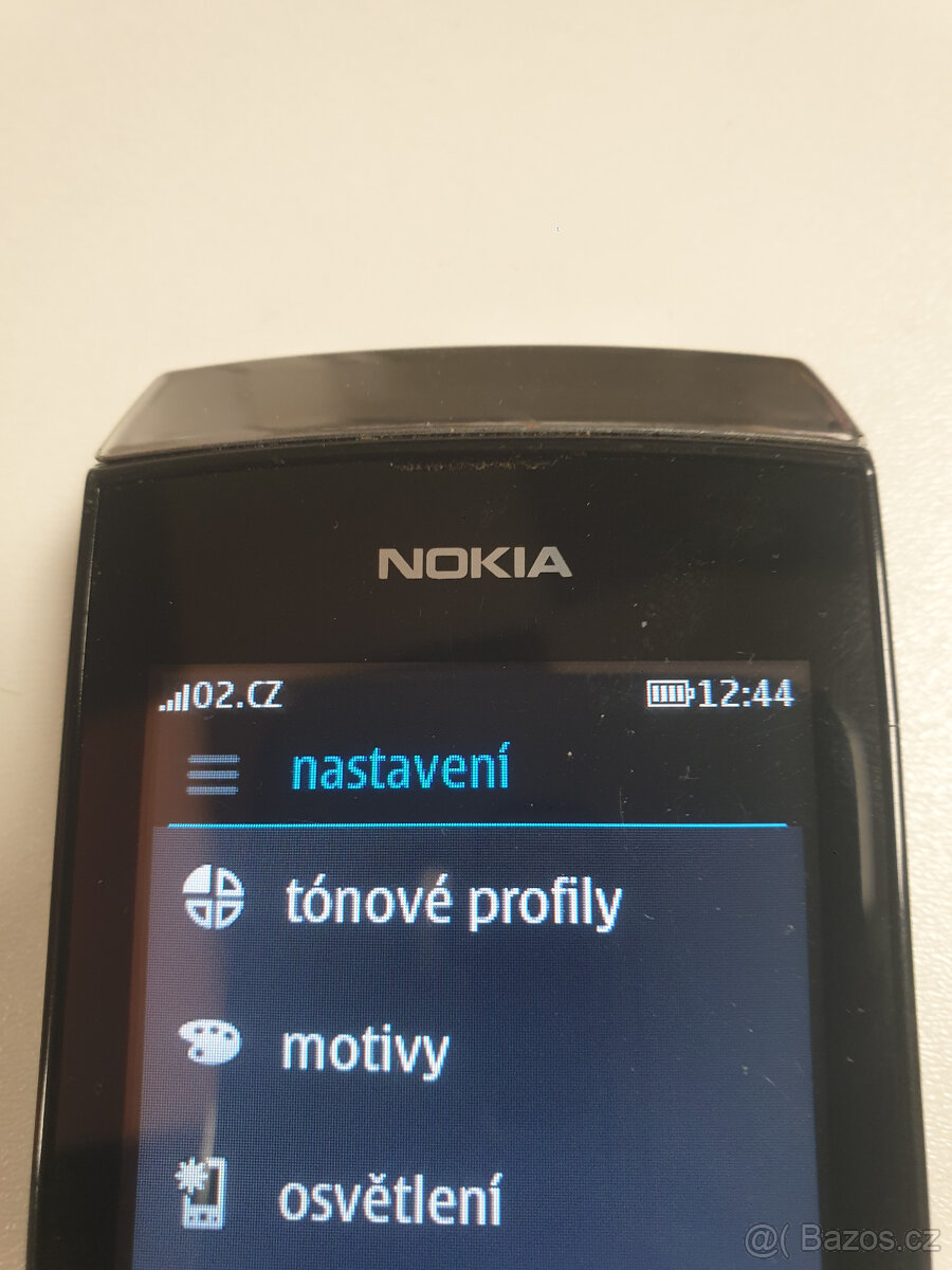 Nokia Asha 306 - 3