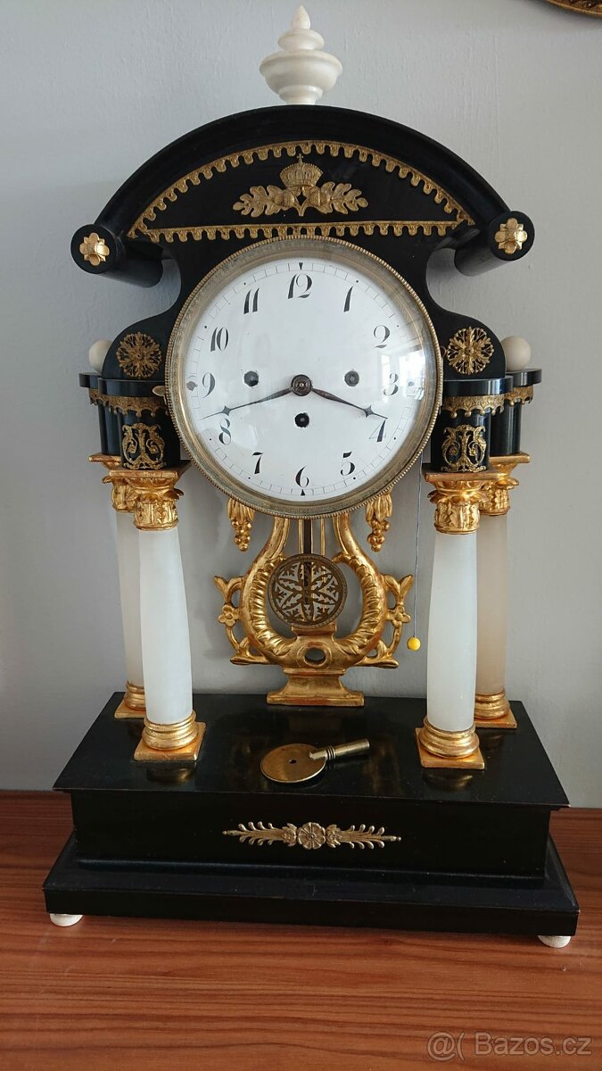 Masivní sloupkové hodiny - 3