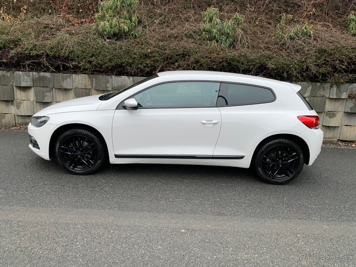 Volkswagen Scirocco 1.4 TSi 90 kw najeto 175 tis.km - 3