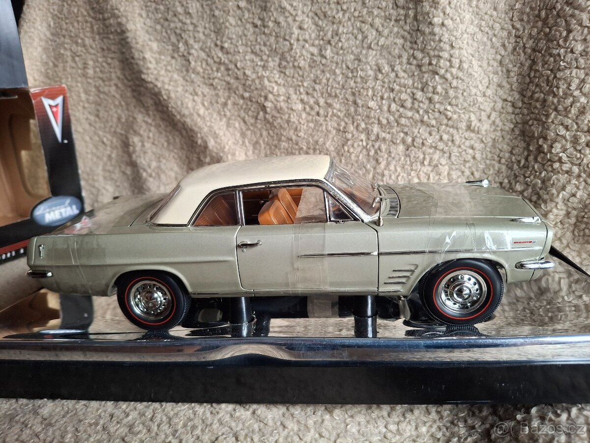 Prodám Pontiac LeMans - 1:18 - Highway61 - 3