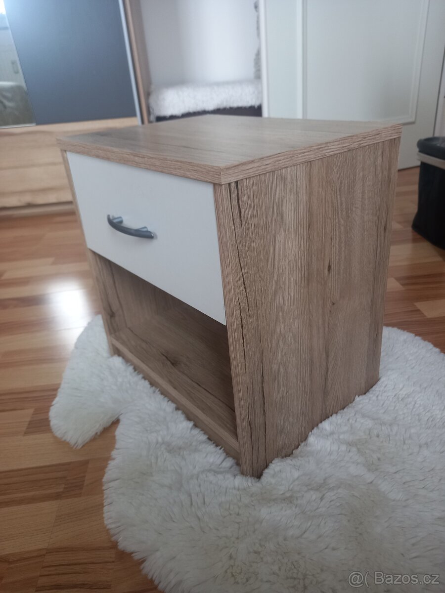 Noční stolek - 3