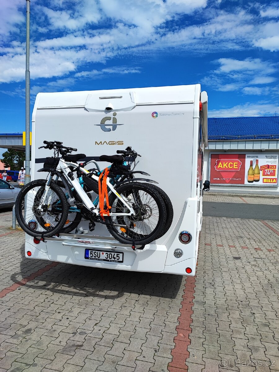 Obytný karavan Ford - 3