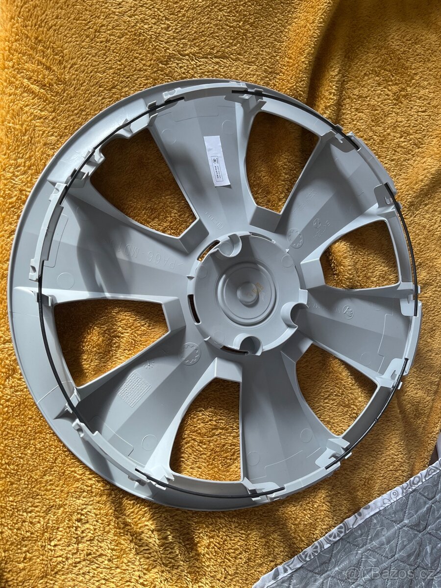 ŠKODA Celoplošné kryty kol 15" - 3