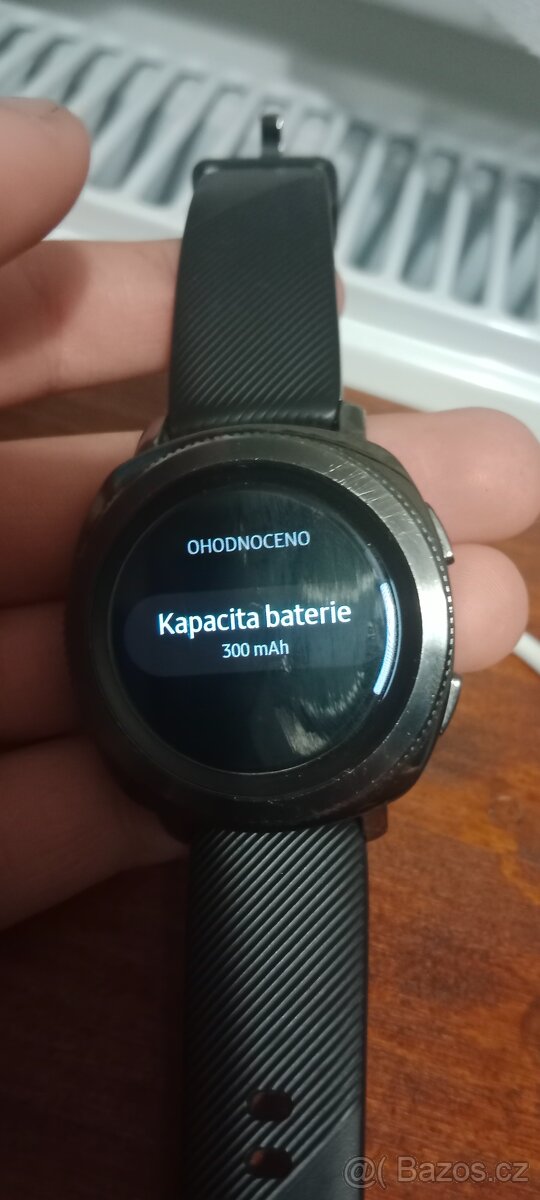 Prodám hodinky samsung gear sport - 3