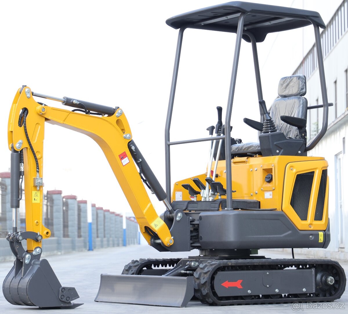 Minibagr 1,6t – Laidong 16 kW, pouze vyzkoušený 2 mth - 3