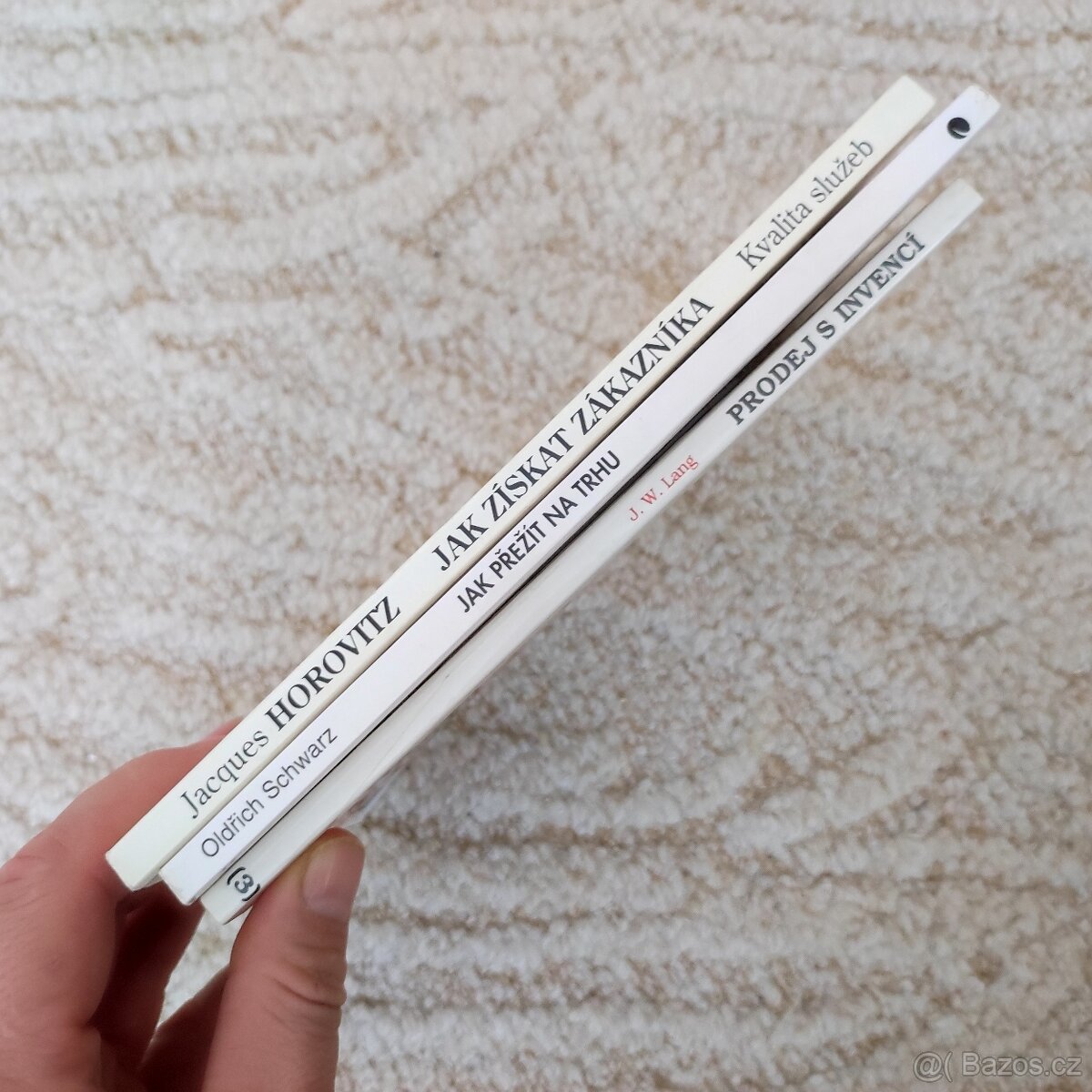 Prodám tři knihy jen za cenu 99kc knihy o obchodování - 3