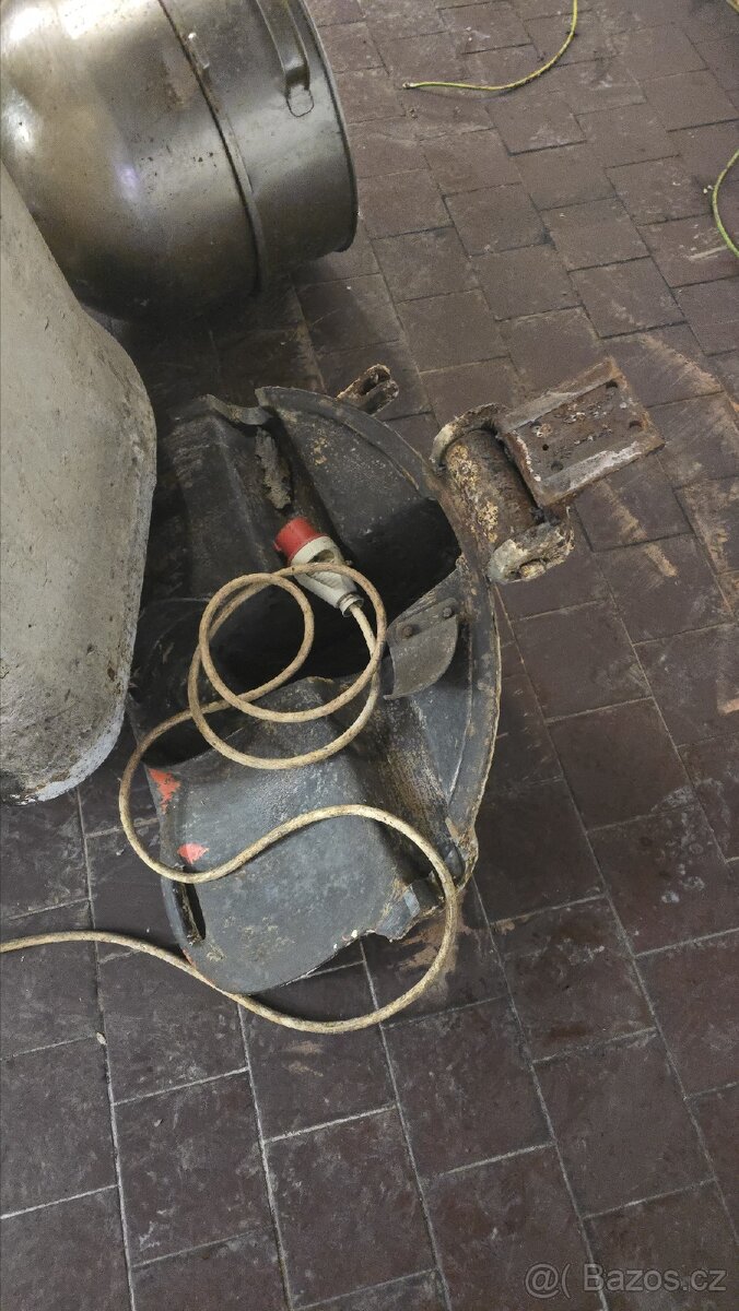 Řeznický kutr na maso - 3