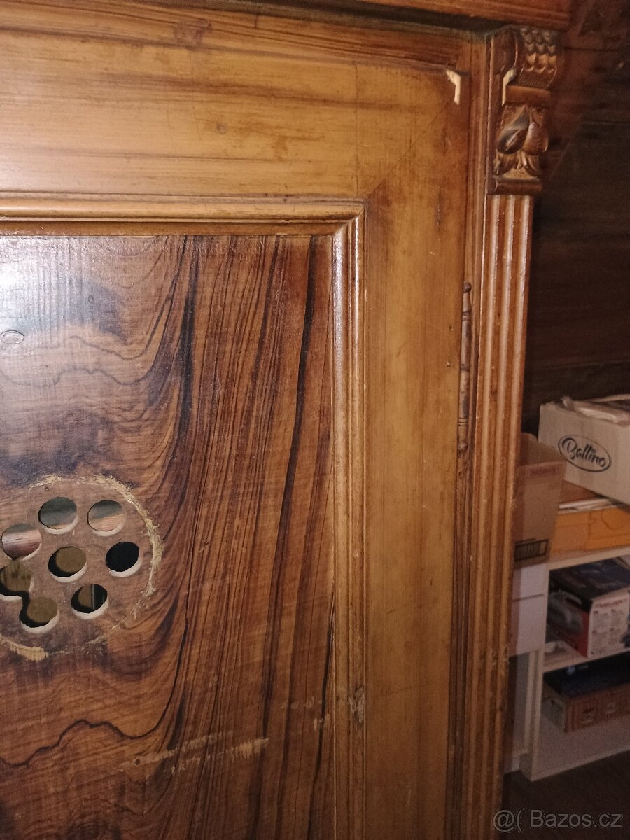 Dřevěná kuchyňská skříňka - 3