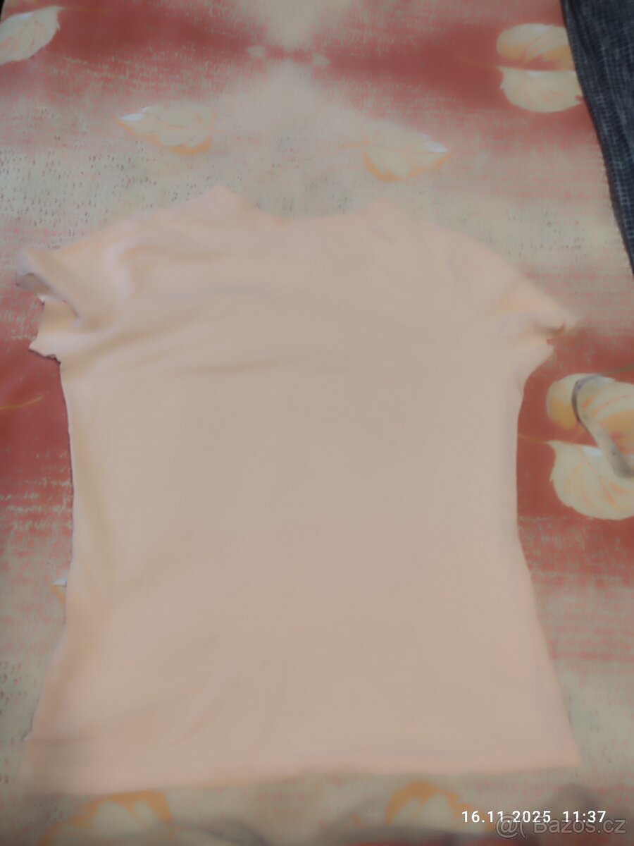 Dámské trika Adidas,guess - 3