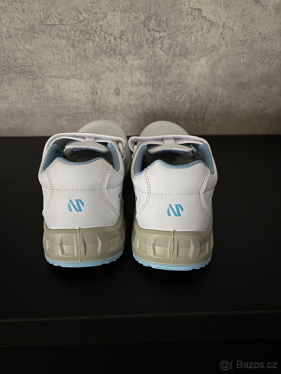 Nová pracovní obuv - 3