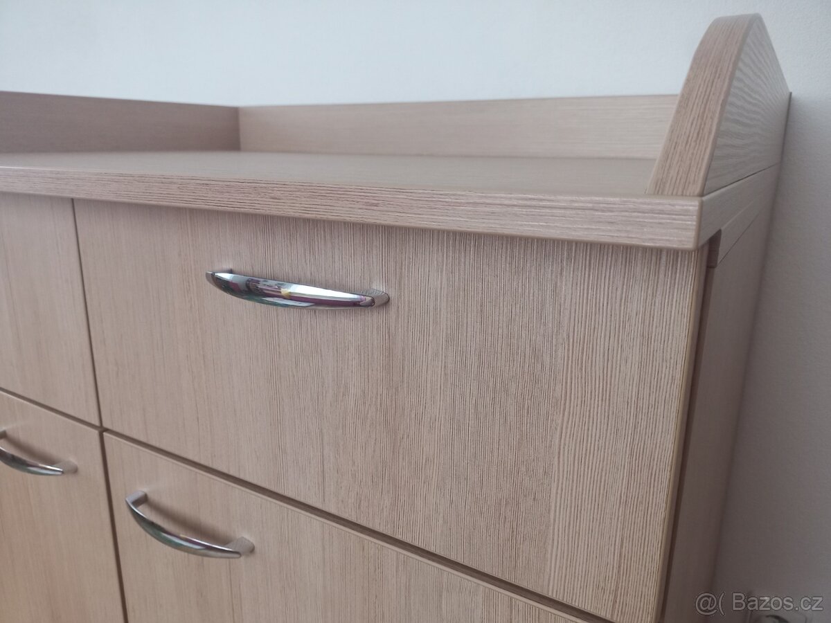 Přebalovací pult - 3