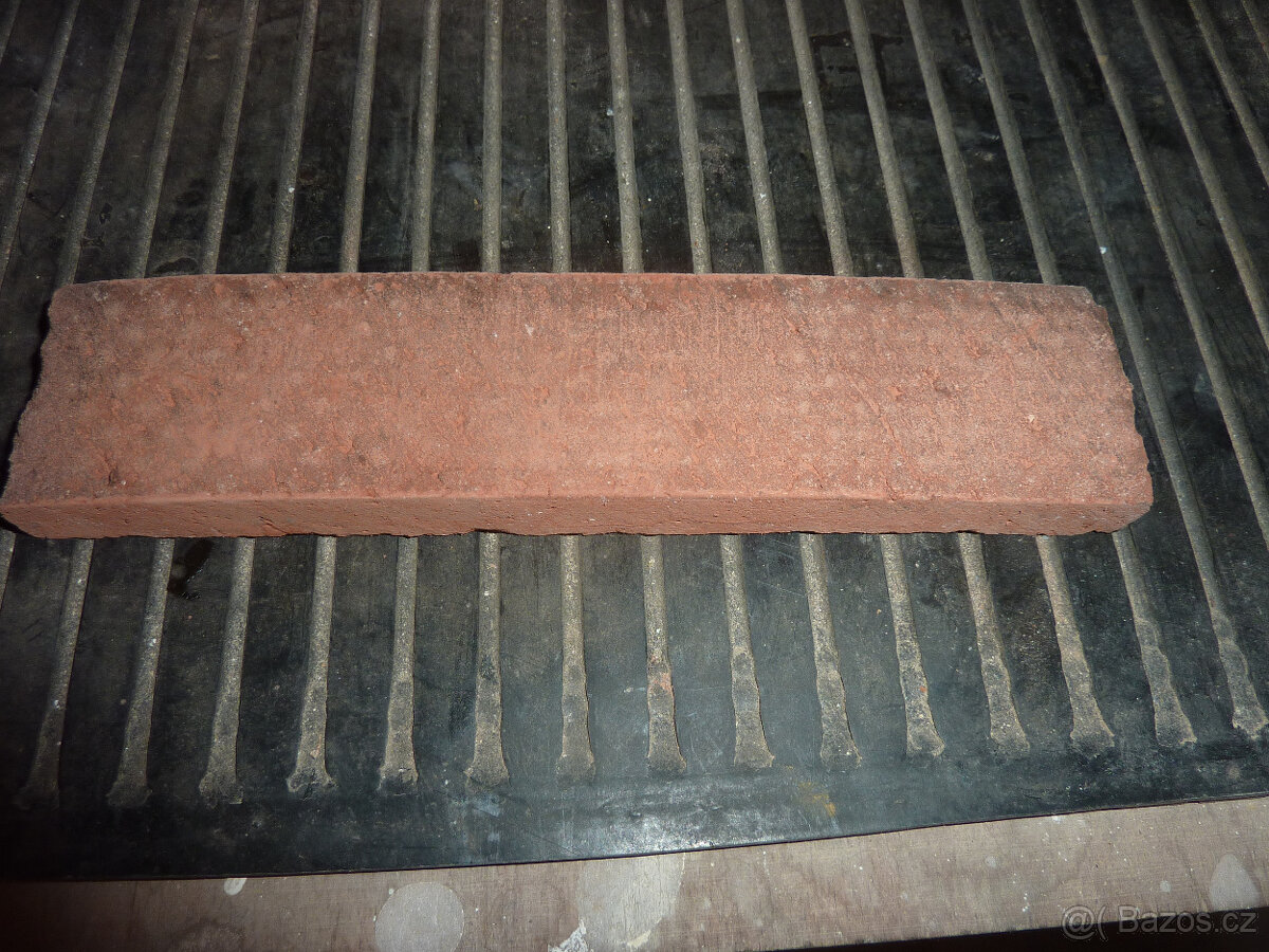 Cihlové ořezy . - 3