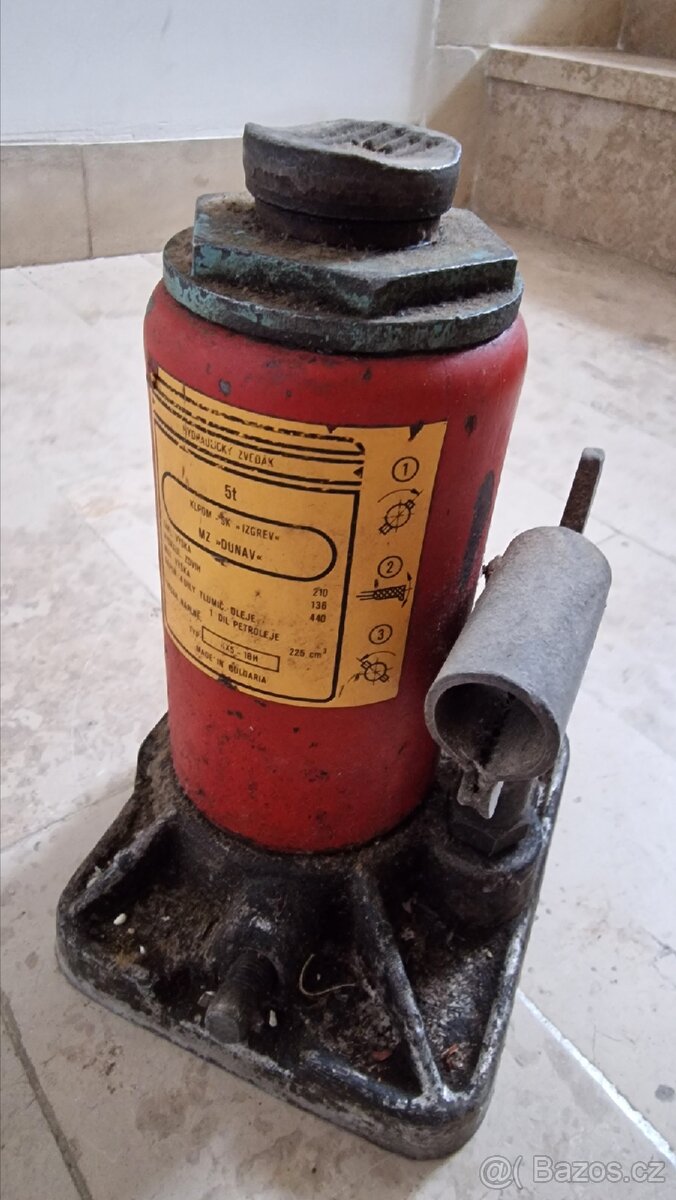 Hydraulicky zvedak - 3