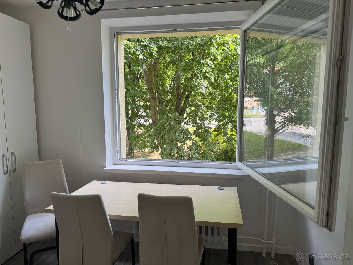 2+1 Apartment in Zlín, Zlín - centrum, Mladcová - View 3