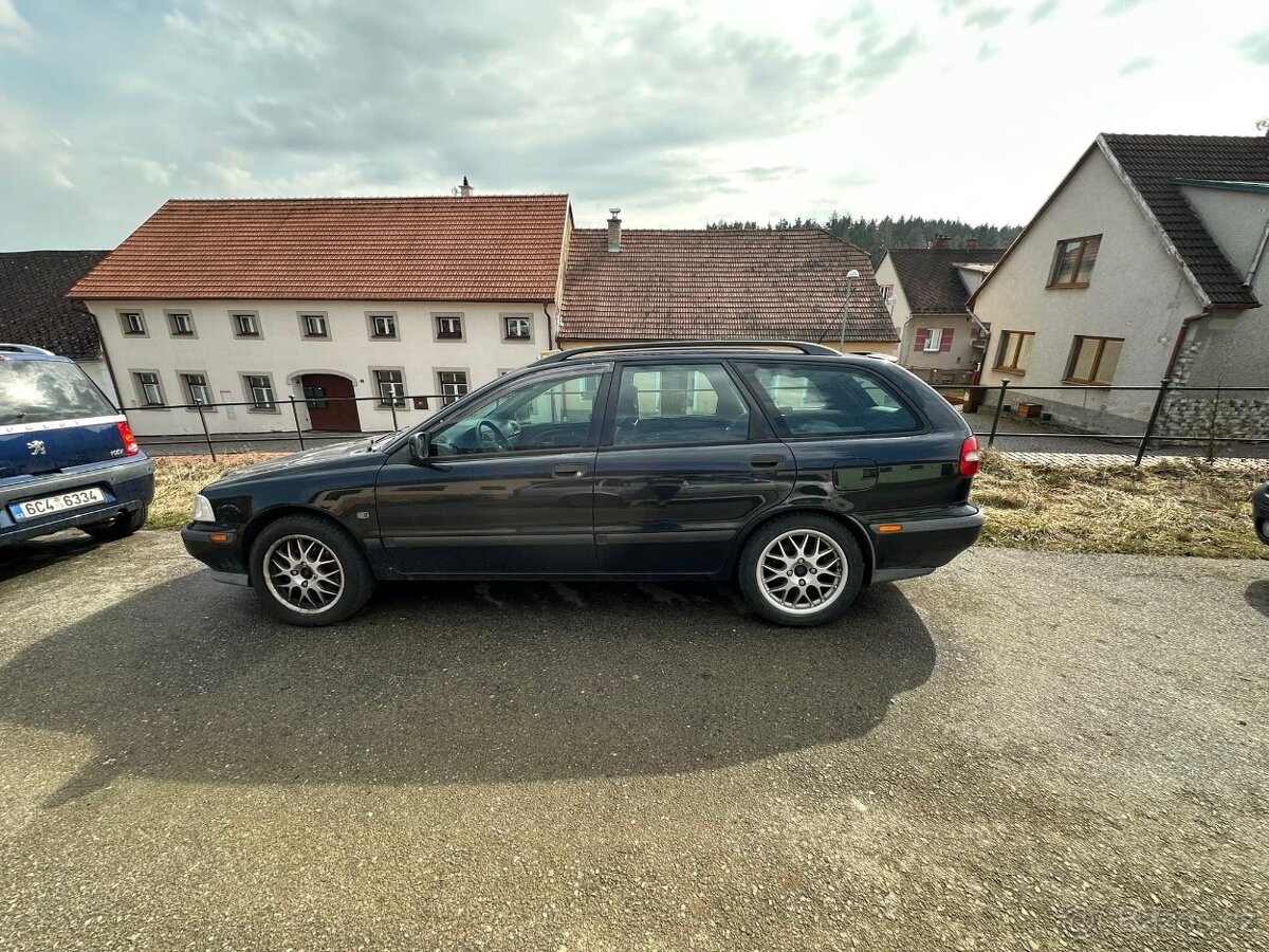 Volvo V40 2.0 147KW 350.000Km - 3