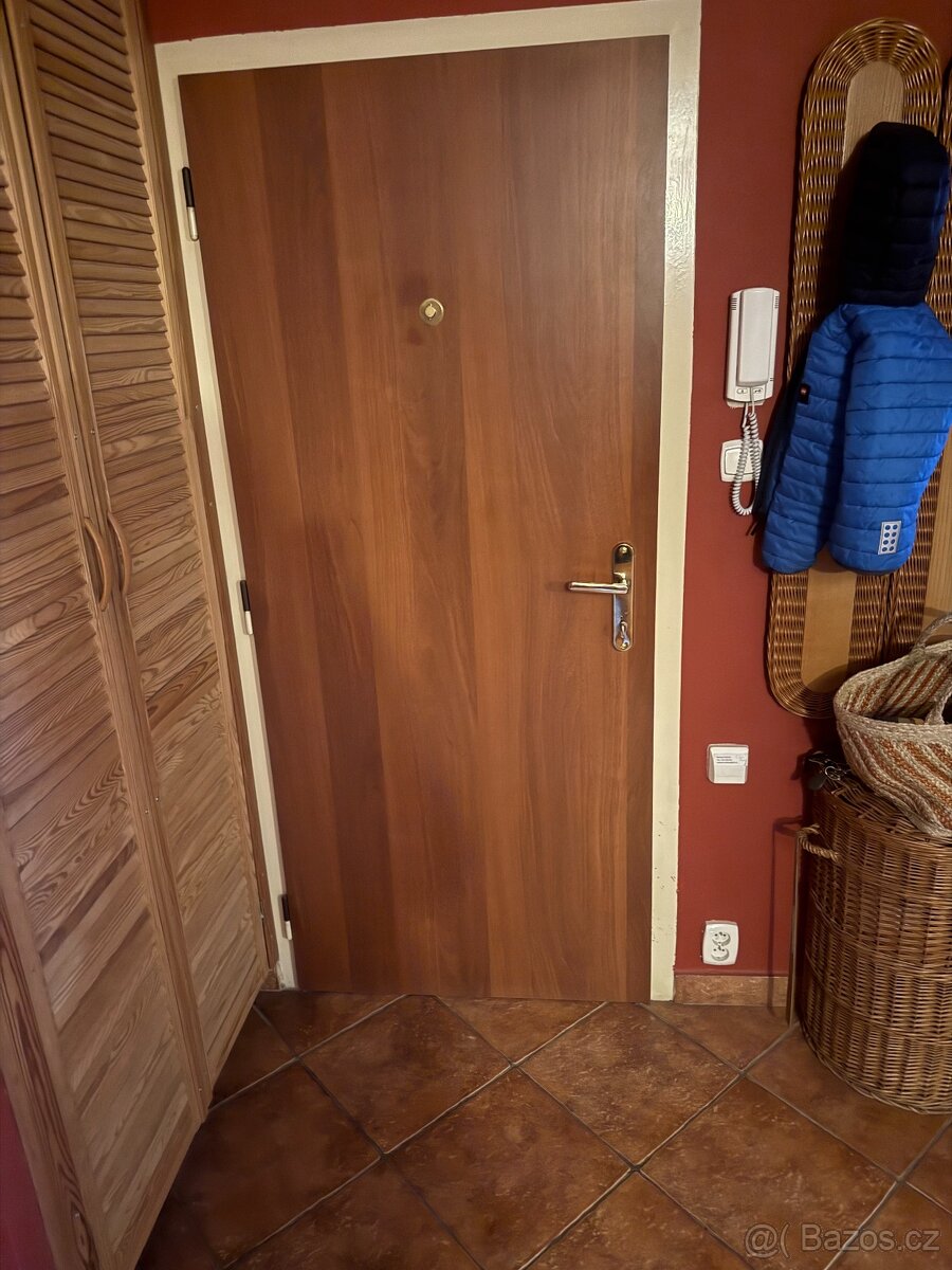 PRONÁJEM BYTU - 3