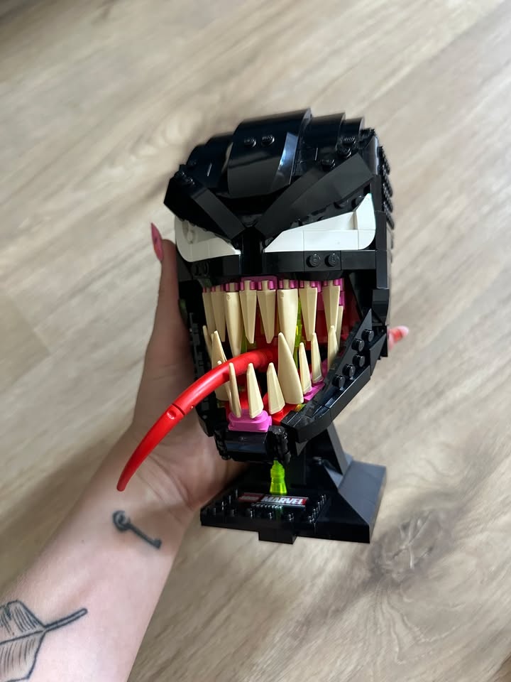 LEGO® Marvel Venom (76187) - 3